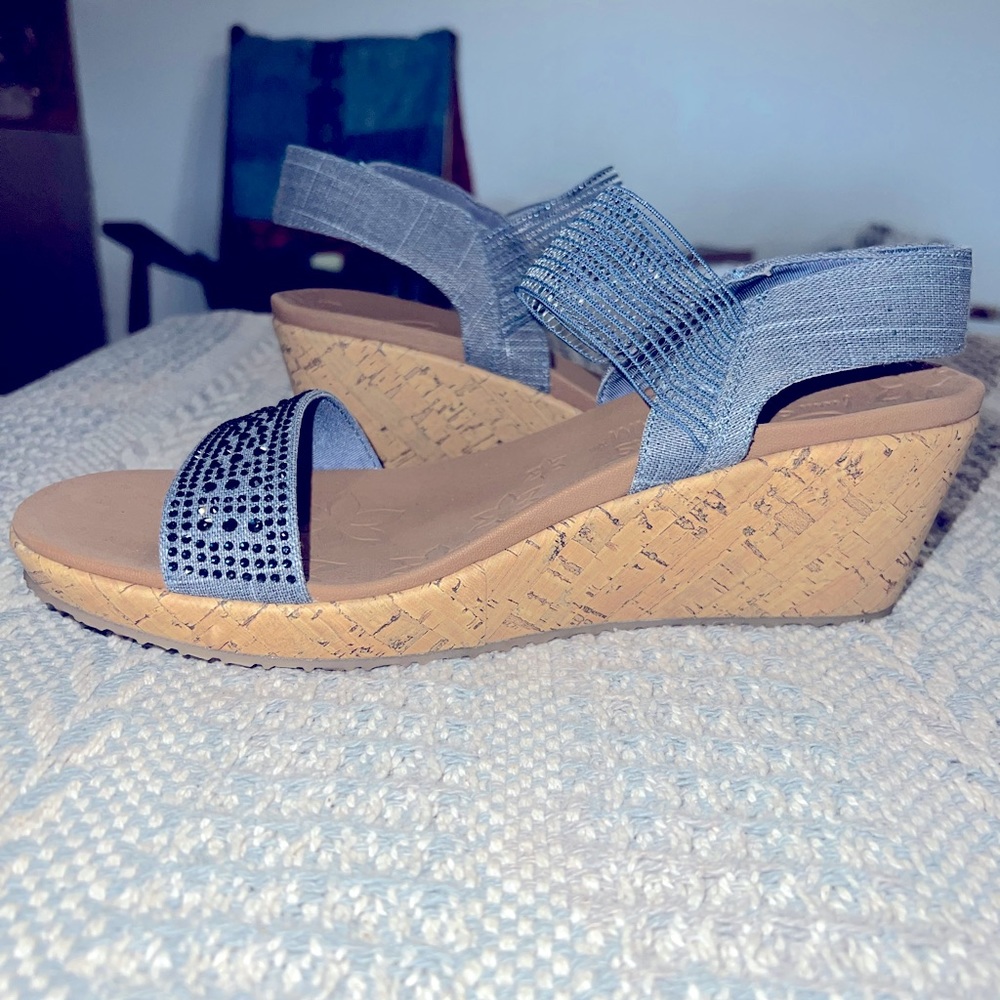 Wedge sandals size 11. Blue Skechers heels.